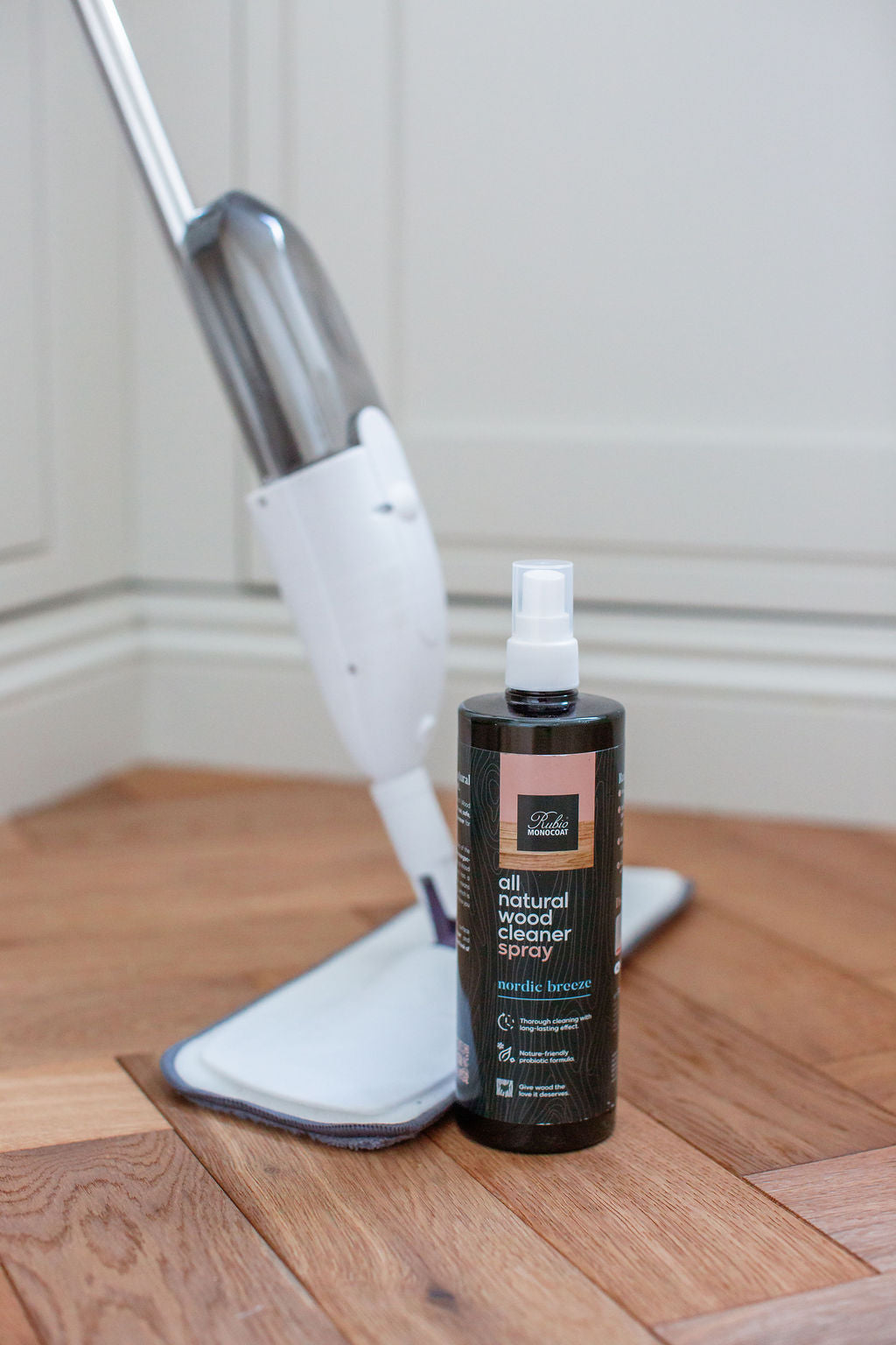 V4 Wood's Good Wood Floor Spray Mop with Rubio All Natural Cleaner