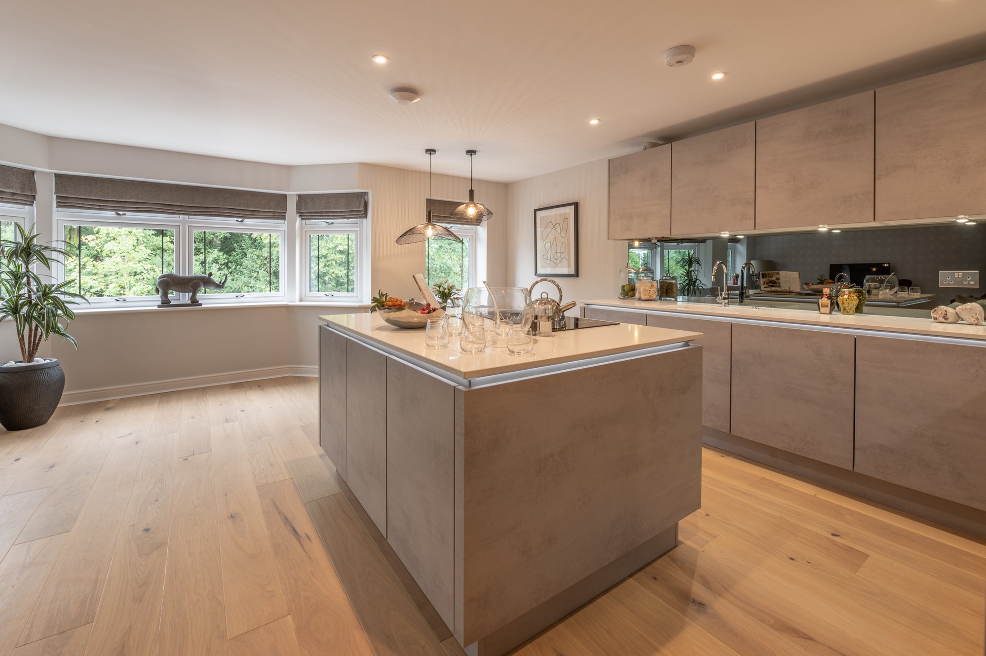 Modern kitchen with Driftwood Jetsum Oak wood floors installed