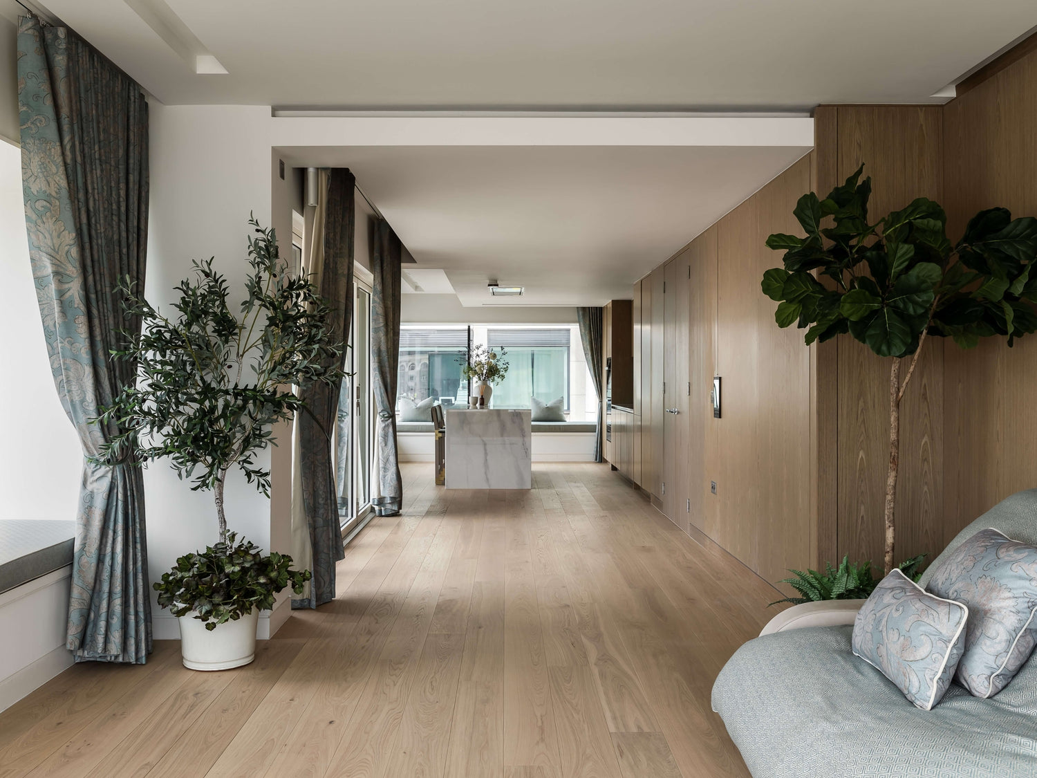 London apartment oak wall cladding and engineered oak wood flooring