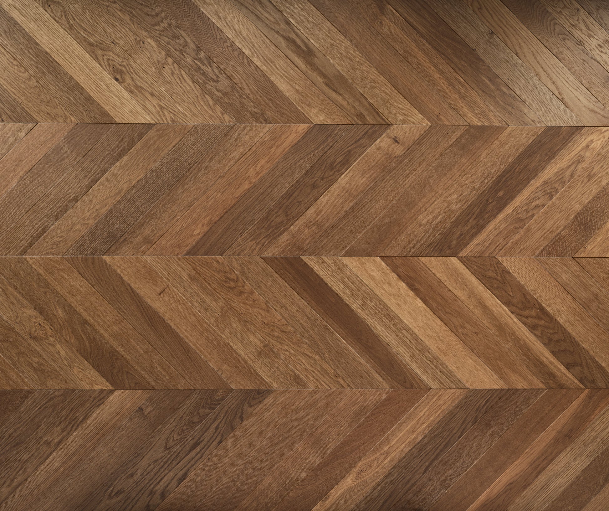Tundra Chevron Thermo Oak floors