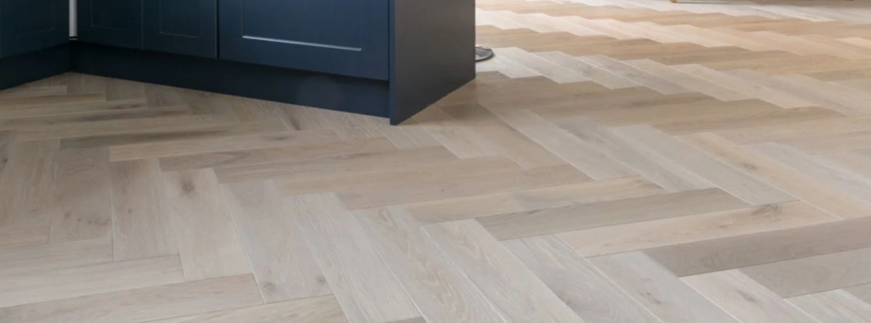 Alchemy Flake White T&G Herringbone