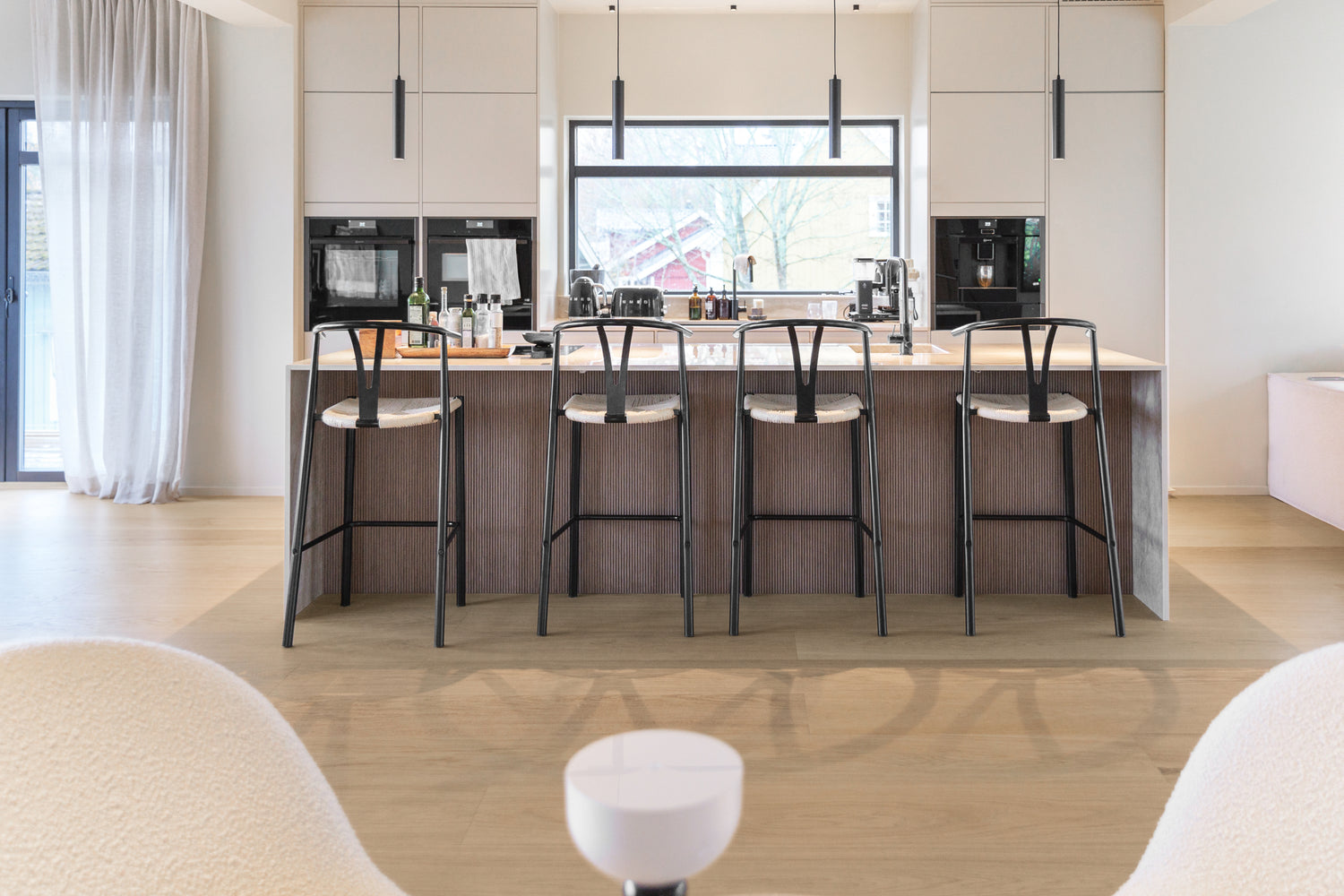 Vejby - Misty White Select Oak XL