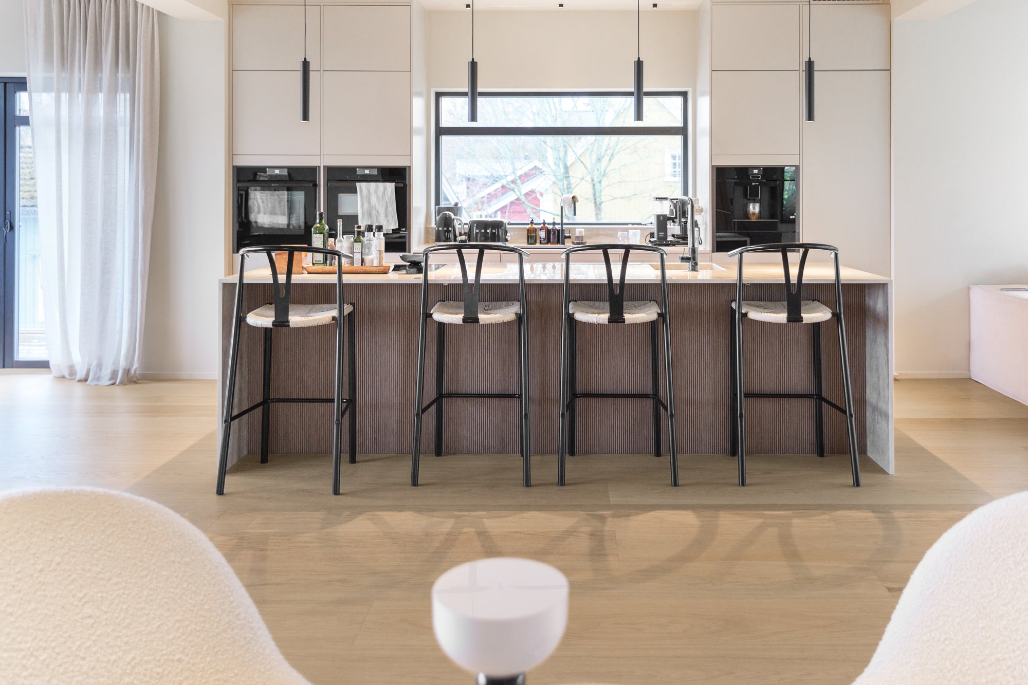 Vejby - Misty White Select Oak XL