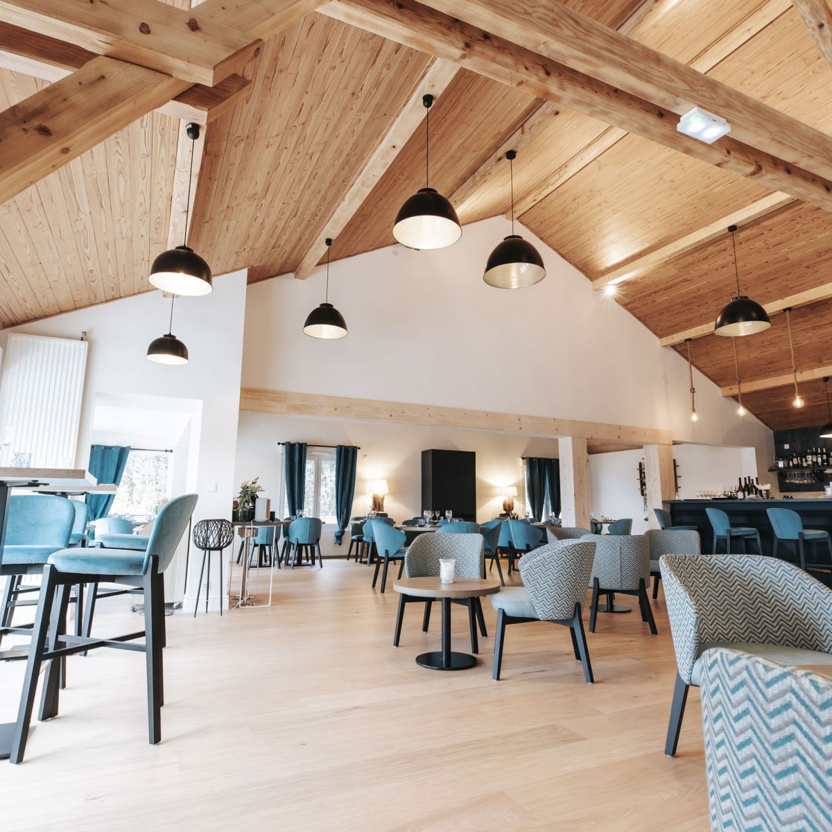 Hasslarp - Natural Rustic Oak XL