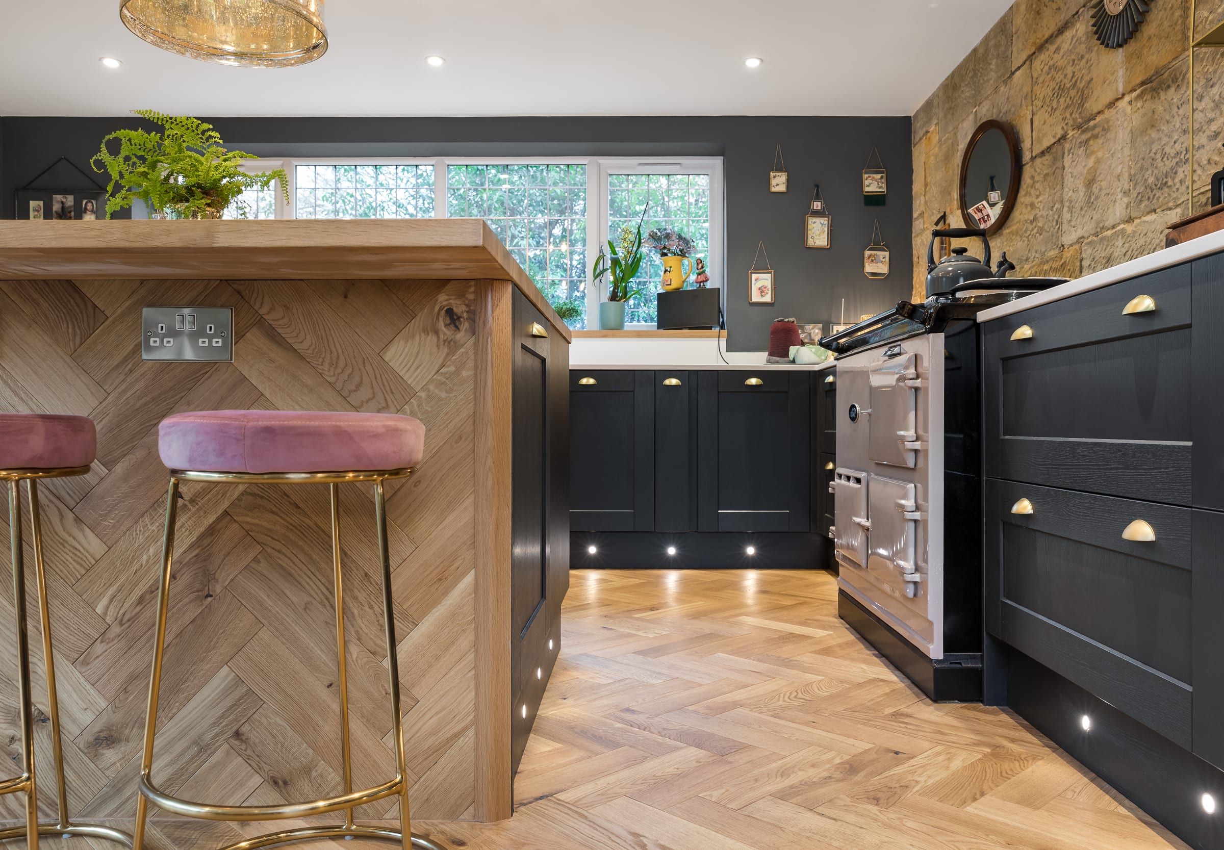 V4 ZB109 herringbone wood floors